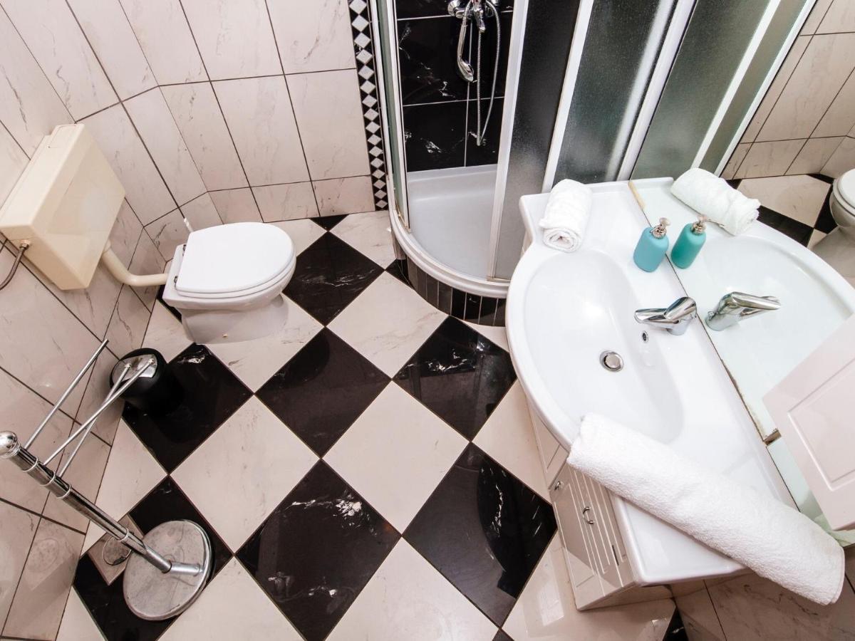 Splendid Holiday Home In Jasenice マスレニツァ エクステリア 写真