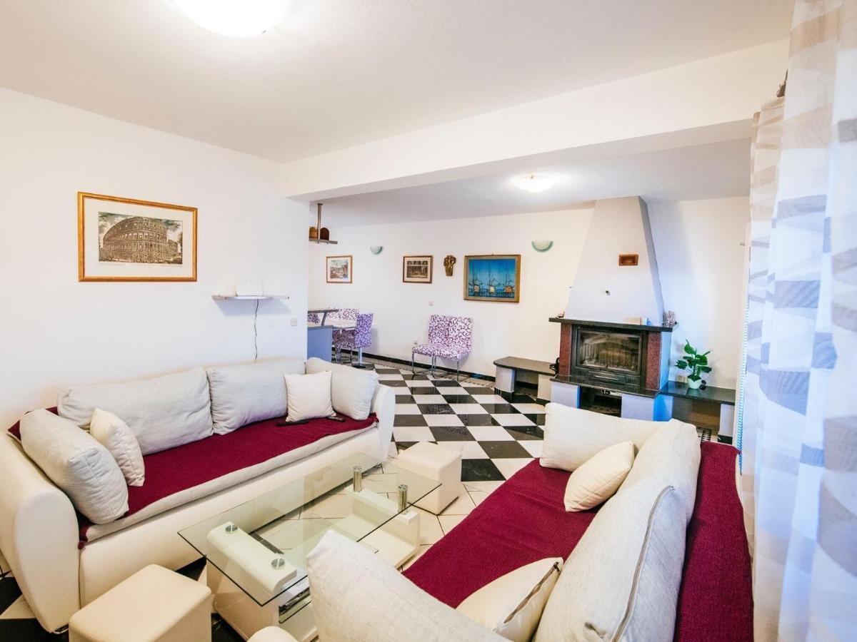 Splendid Holiday Home In Jasenice マスレニツァ エクステリア 写真