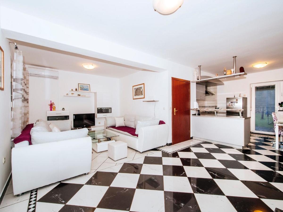 Splendid Holiday Home In Jasenice マスレニツァ エクステリア 写真