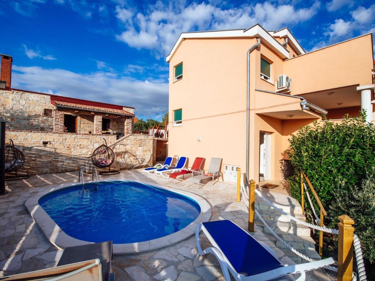 Splendid Holiday Home In Jasenice マスレニツァ エクステリア 写真