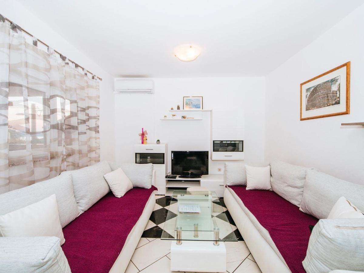 Splendid Holiday Home In Jasenice マスレニツァ エクステリア 写真
